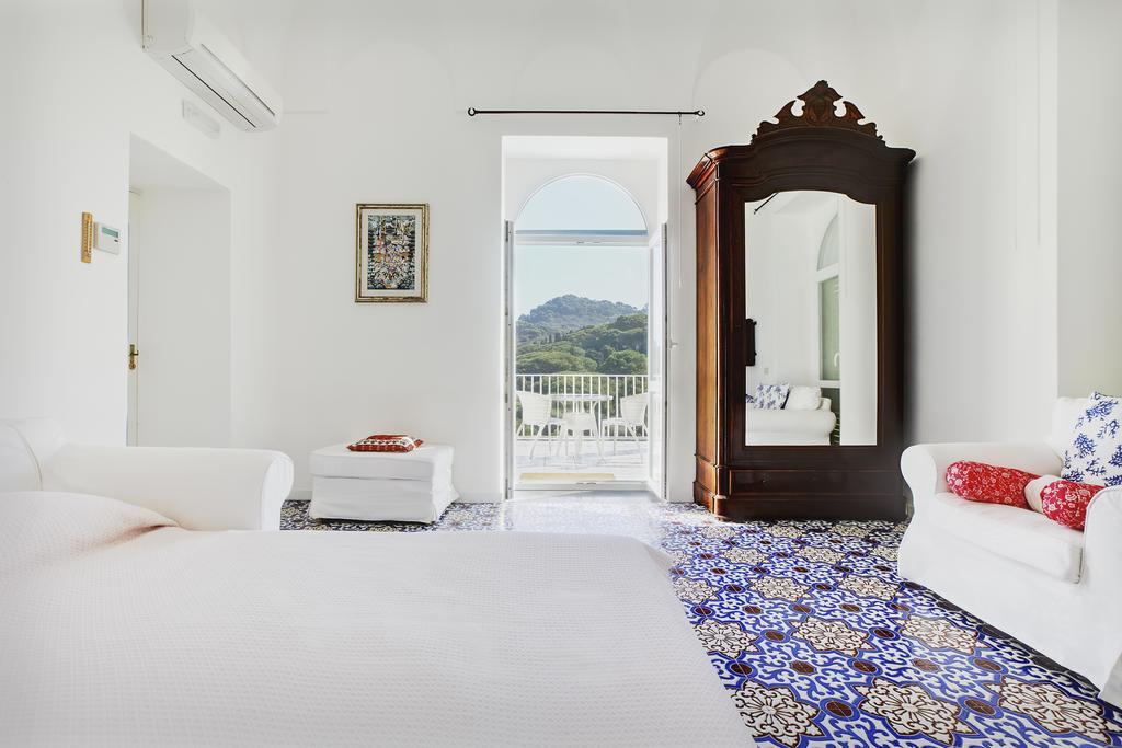 Suite Villa Carolina Capri Szoba fotó